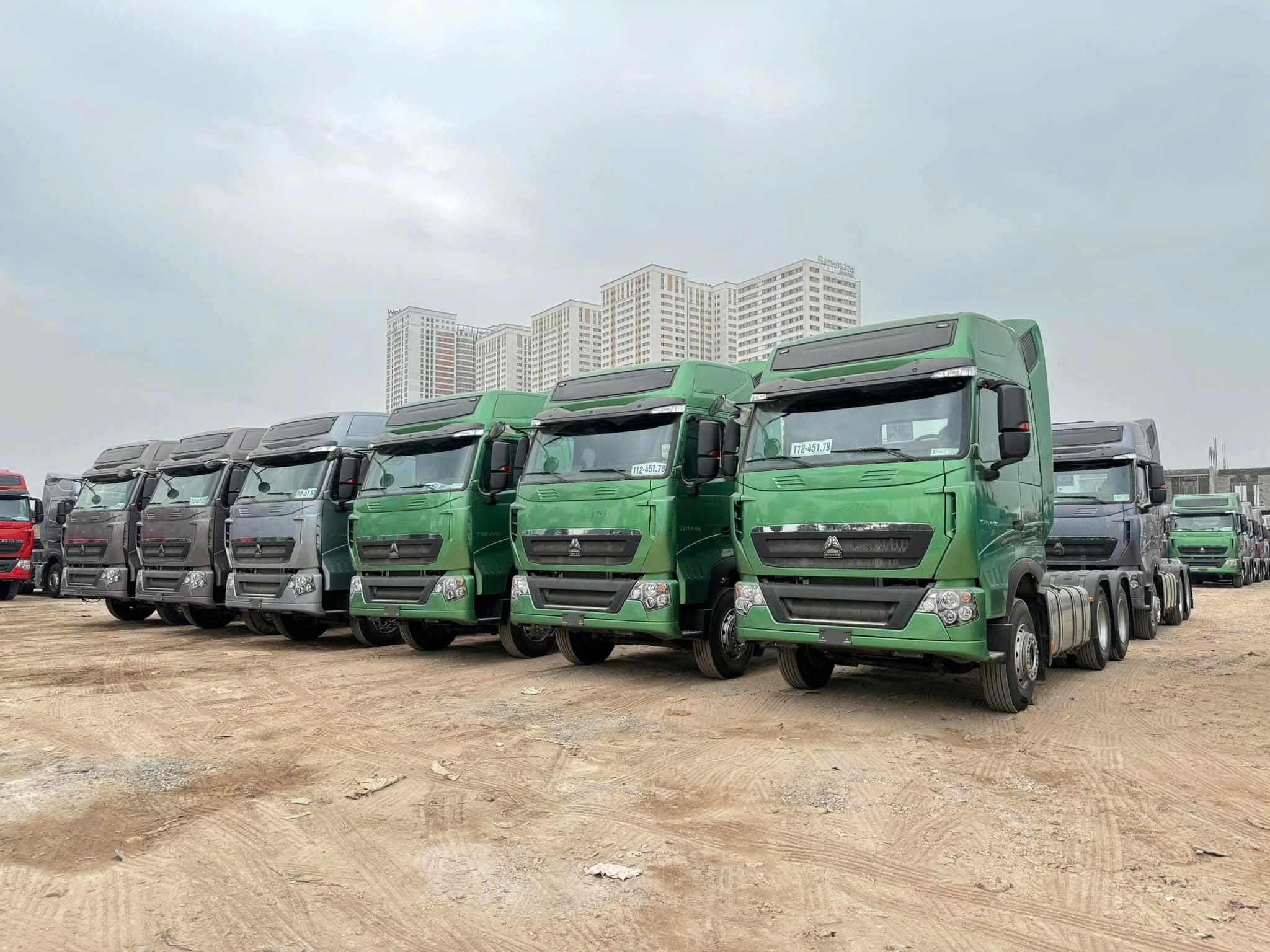 Xe Đầu Kéo SITRAK T7H  440hp Cầu Dầu 2025